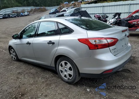 2014 Ford Focus S z USA, uszkodzony, nr VIN 1FADP3E22EL336561